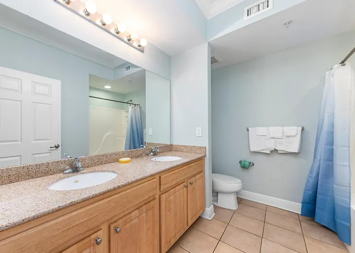 Apartment Crystal Tower 404